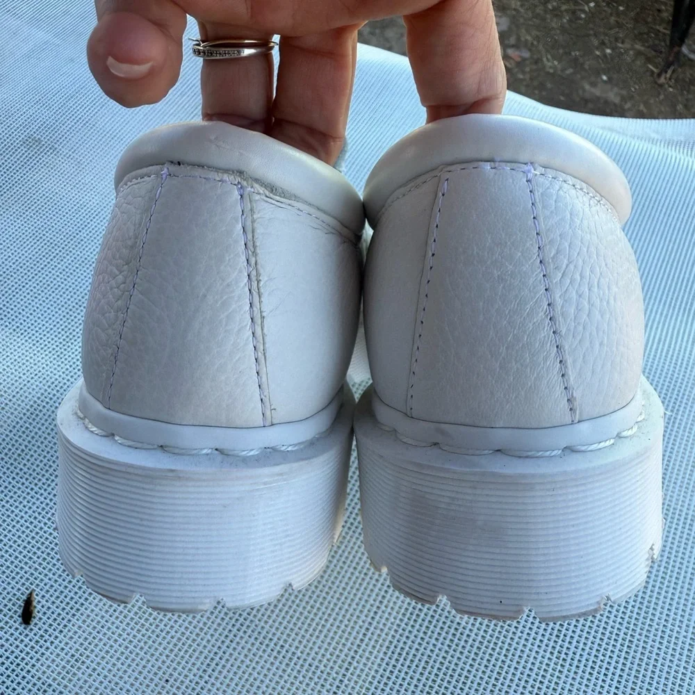 DR MARTENS FREYA WOMENS White Shoes Straps Size 10 L like new with defect